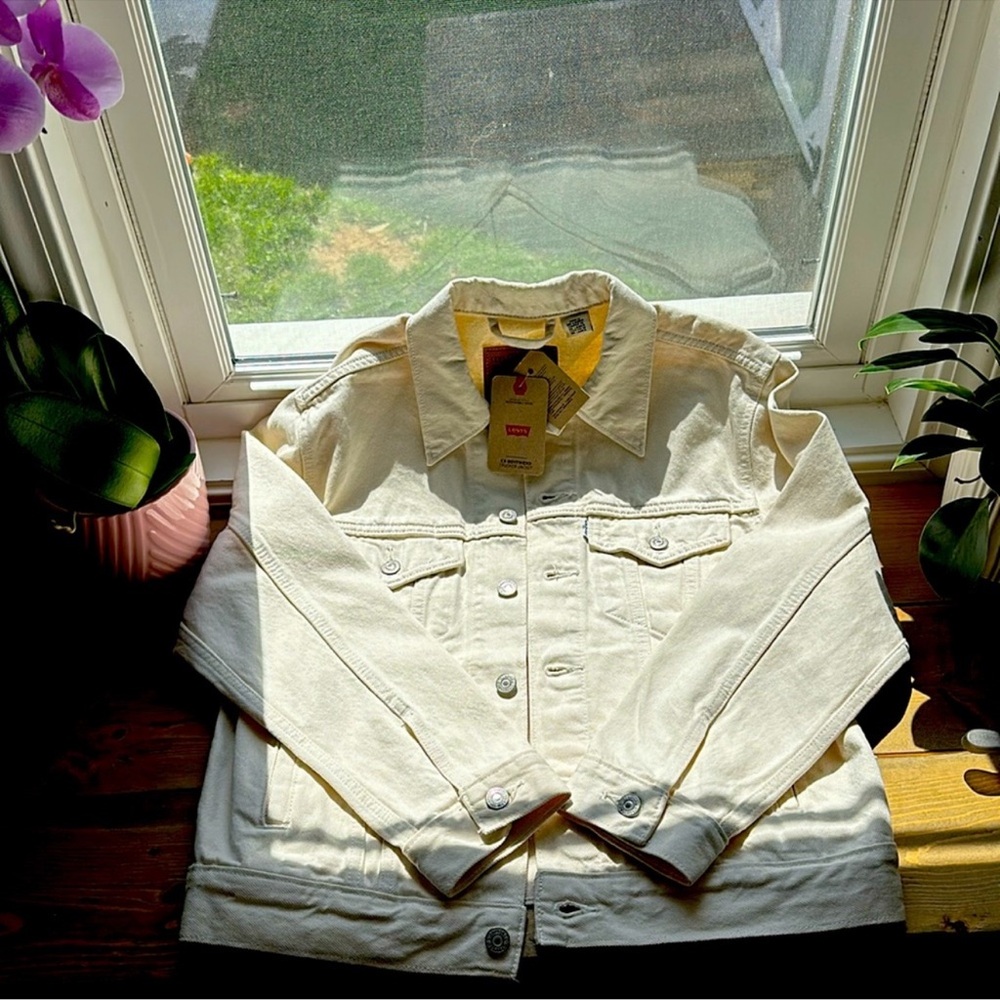 White Denim Jean Jacket Classic Casual Style
